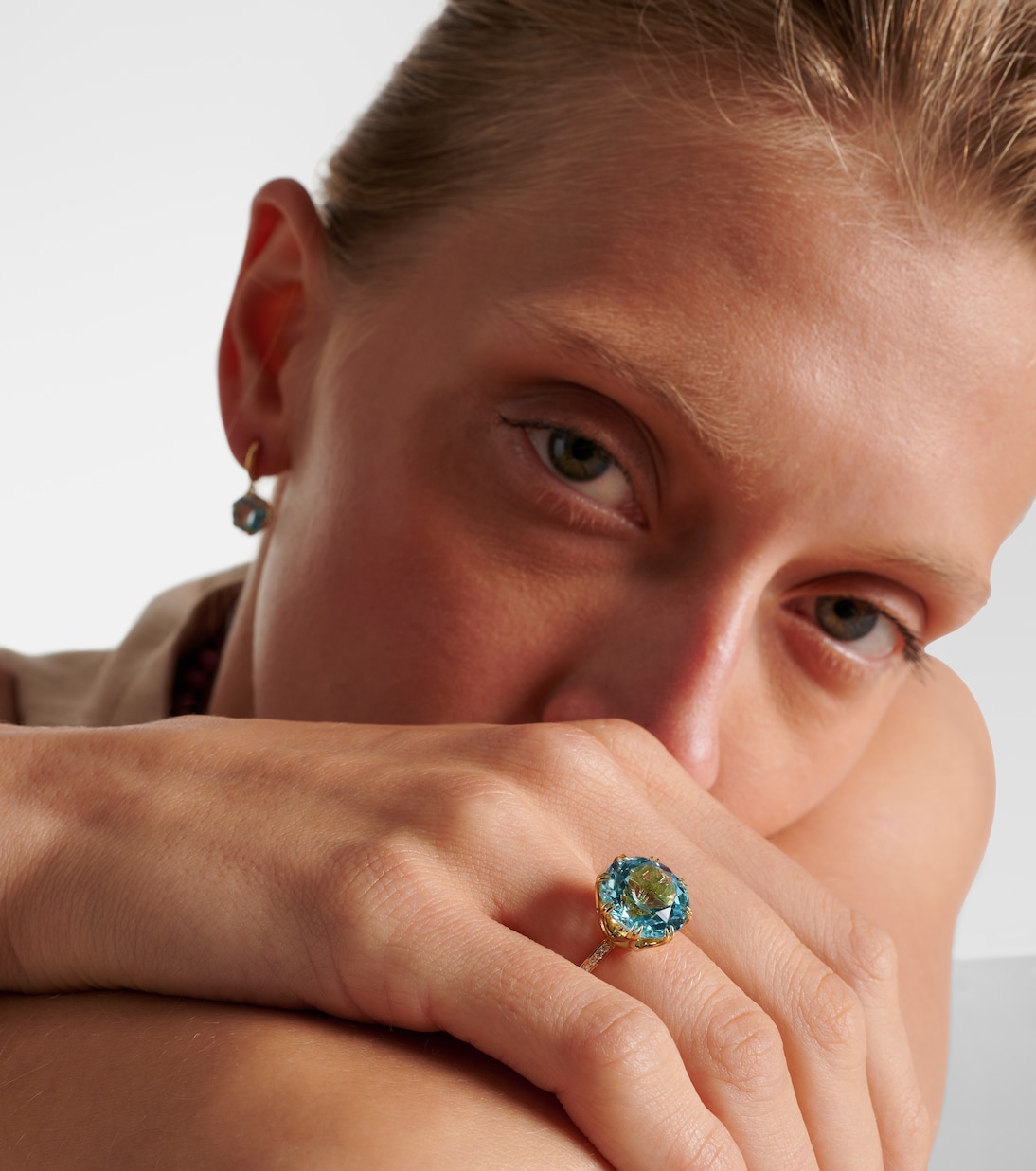 Bague Solitaire Crown en or 18 ct, topaze et diamants | Ileana Makri