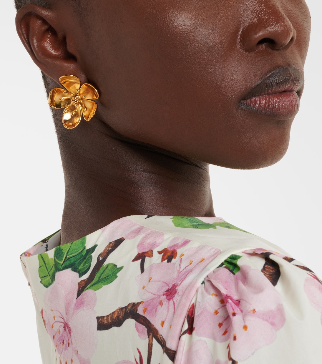أقراط للأذن Cherry Blossom Small  | Oscar de la Renta