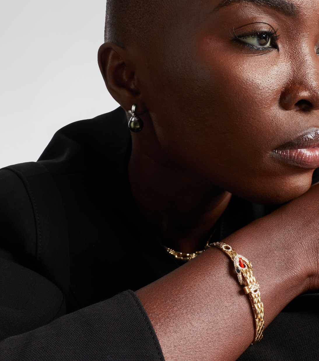 Armband Python aus 9kt Gelbgold mit Emaille und Diamanten | Yvonne Léon