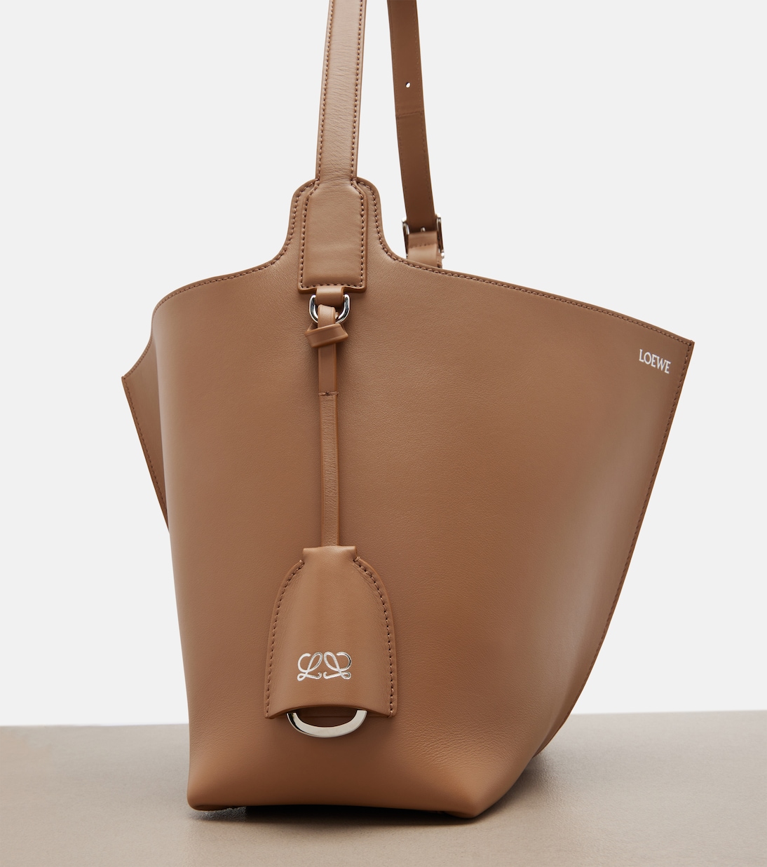 Bilbao Medium leather tote bag | Loewe