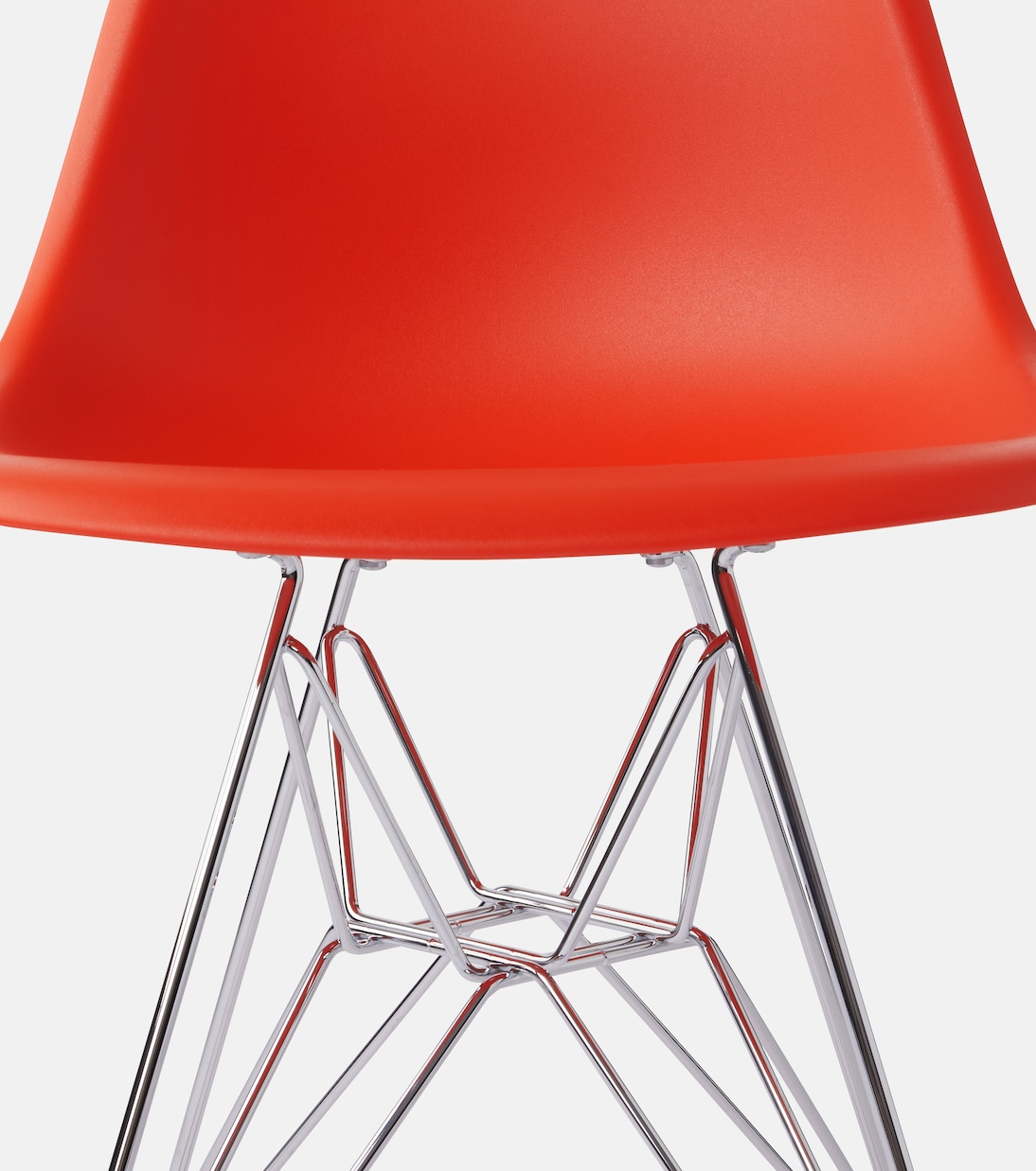 Eames Plastic RE DSR chair | Vitra