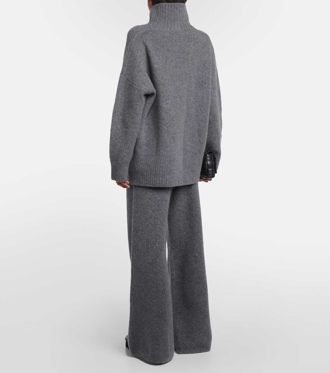 Elwinn cashmere turtleneck sweater  | Lisa Yang