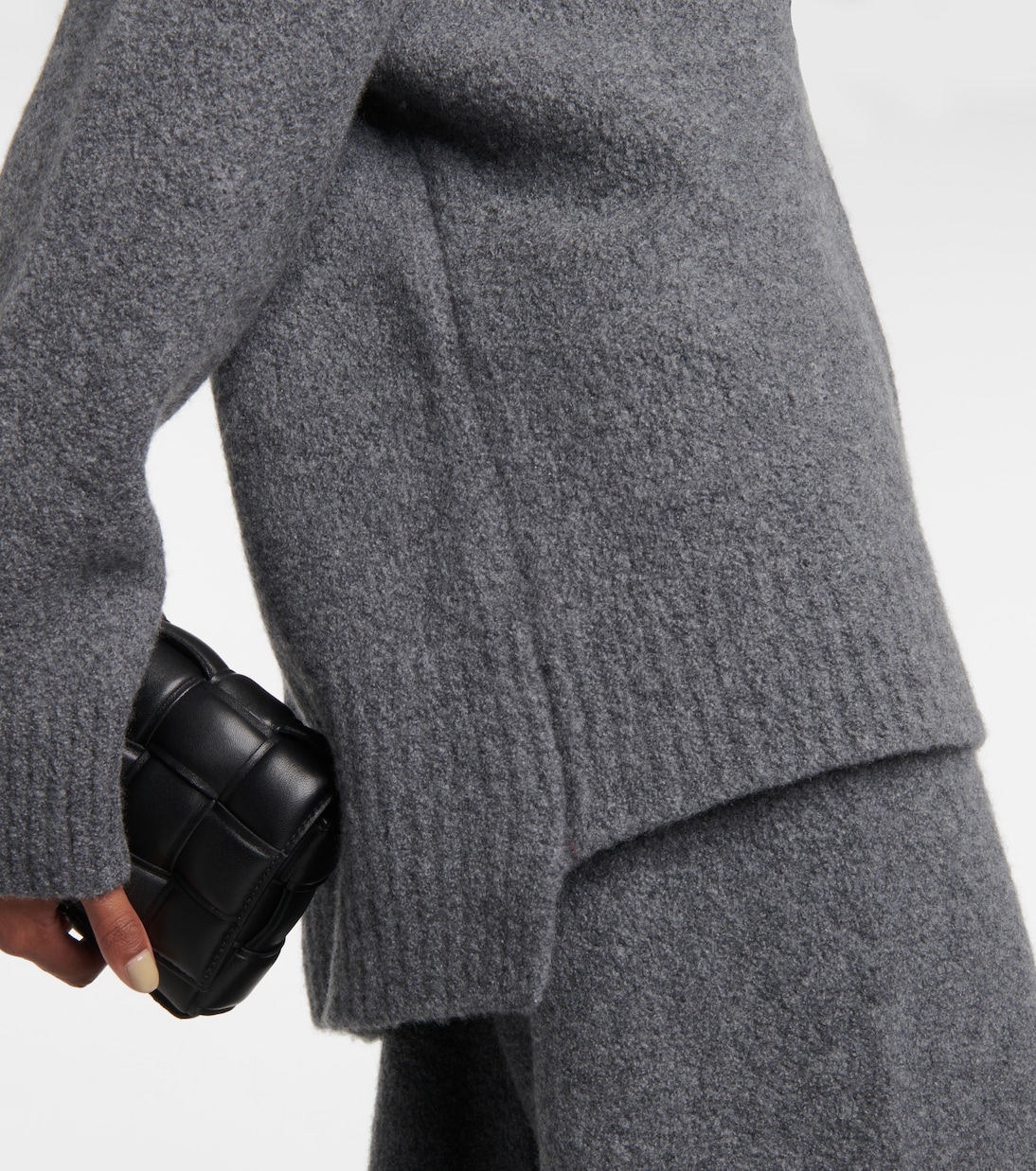 Elwinn cashmere turtleneck sweater  | Lisa Yang