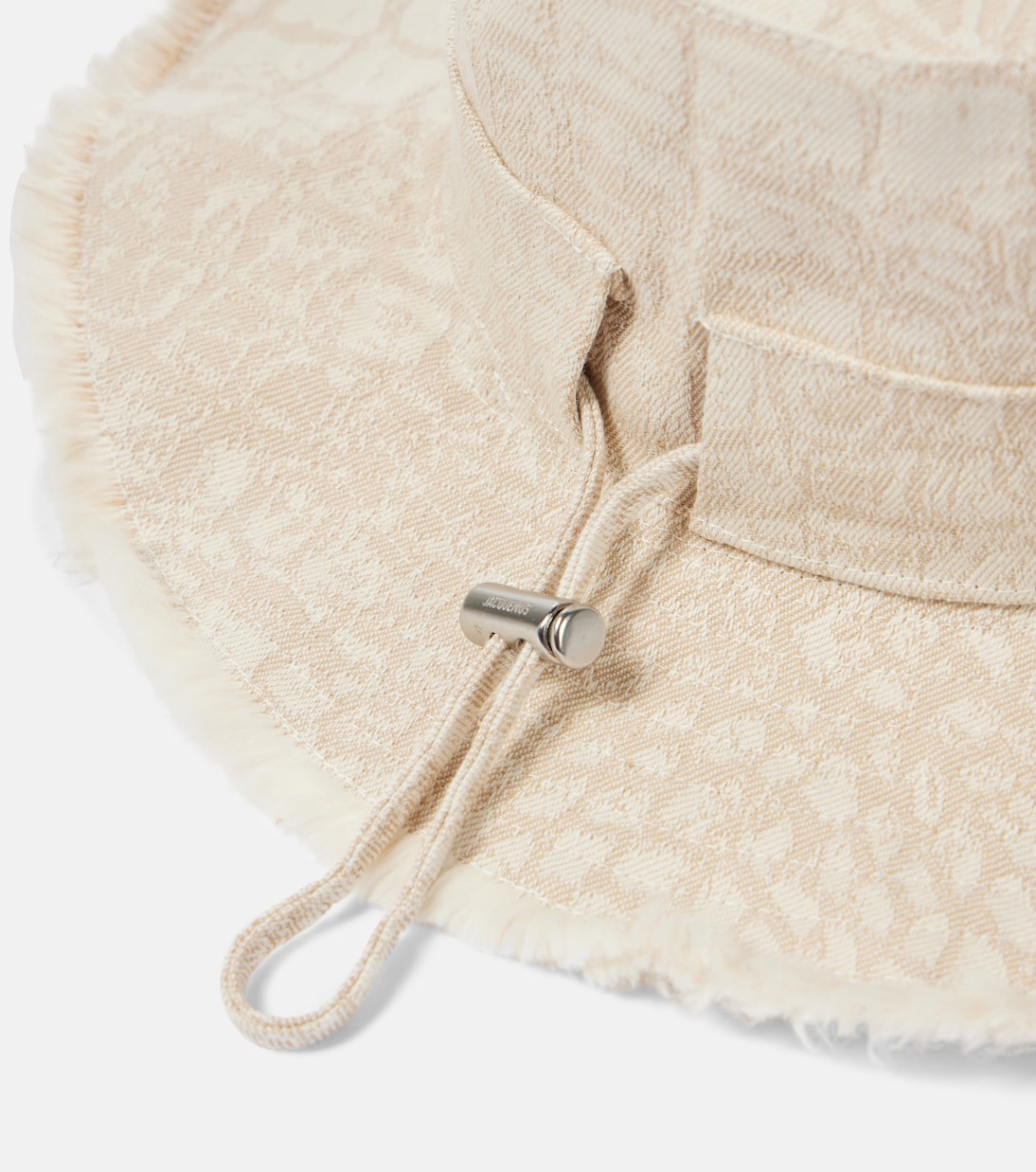 Cappello a secchiello Jacquemus in cotone canvas, stile artichaut per giovani trendy