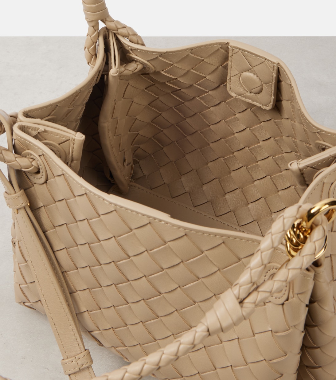 Parachute Medium leather tote bag | Bottega Veneta