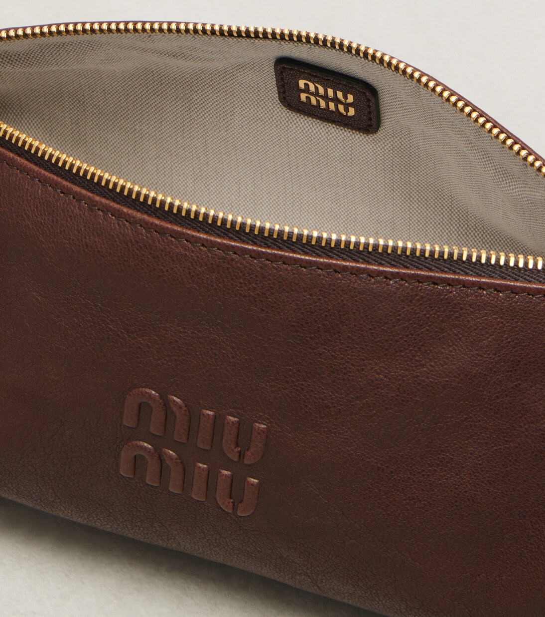 Logo leather shoulder bag | Miu Miu
