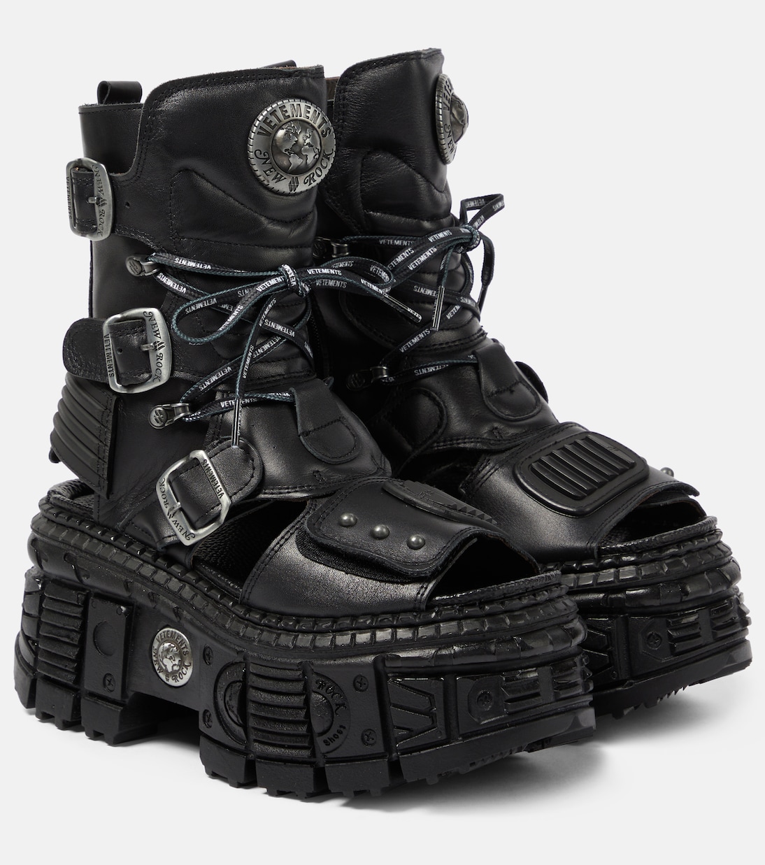 Leather platform boots in black Vetements Mytheresa