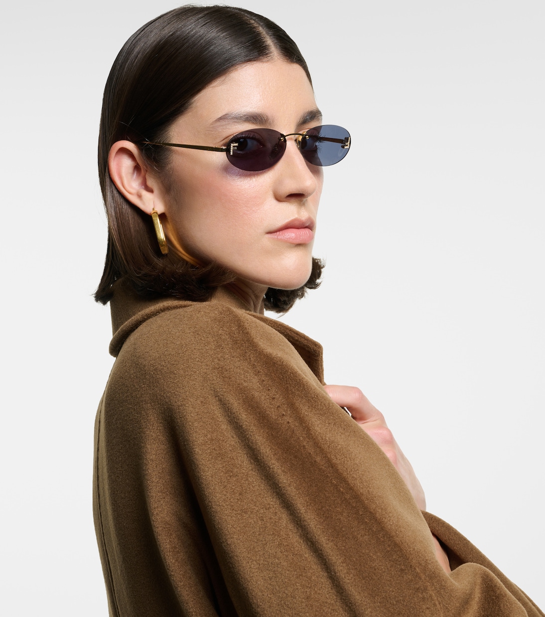Occhiali da sole Fendi First con cristalli scintillanti per uno stile giovane e audace
