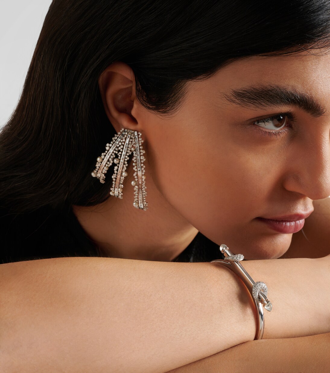 Bracciale Chakra Icon in oro bianco 18kt con diamanti e quarzi | Ananya