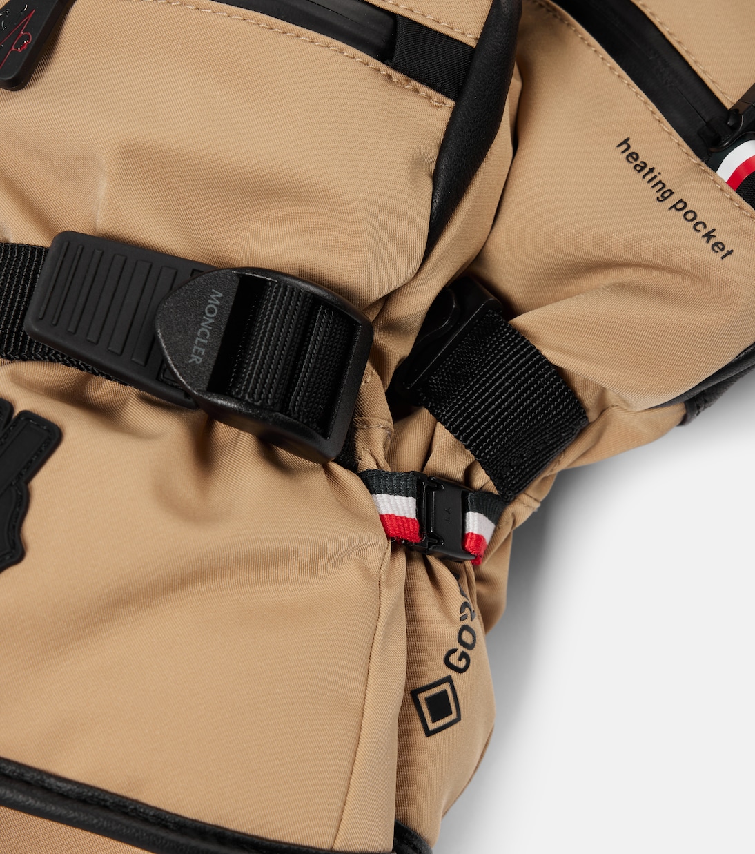 Guanti da sci imbottiti MONCLER per stile giovane e dinamico