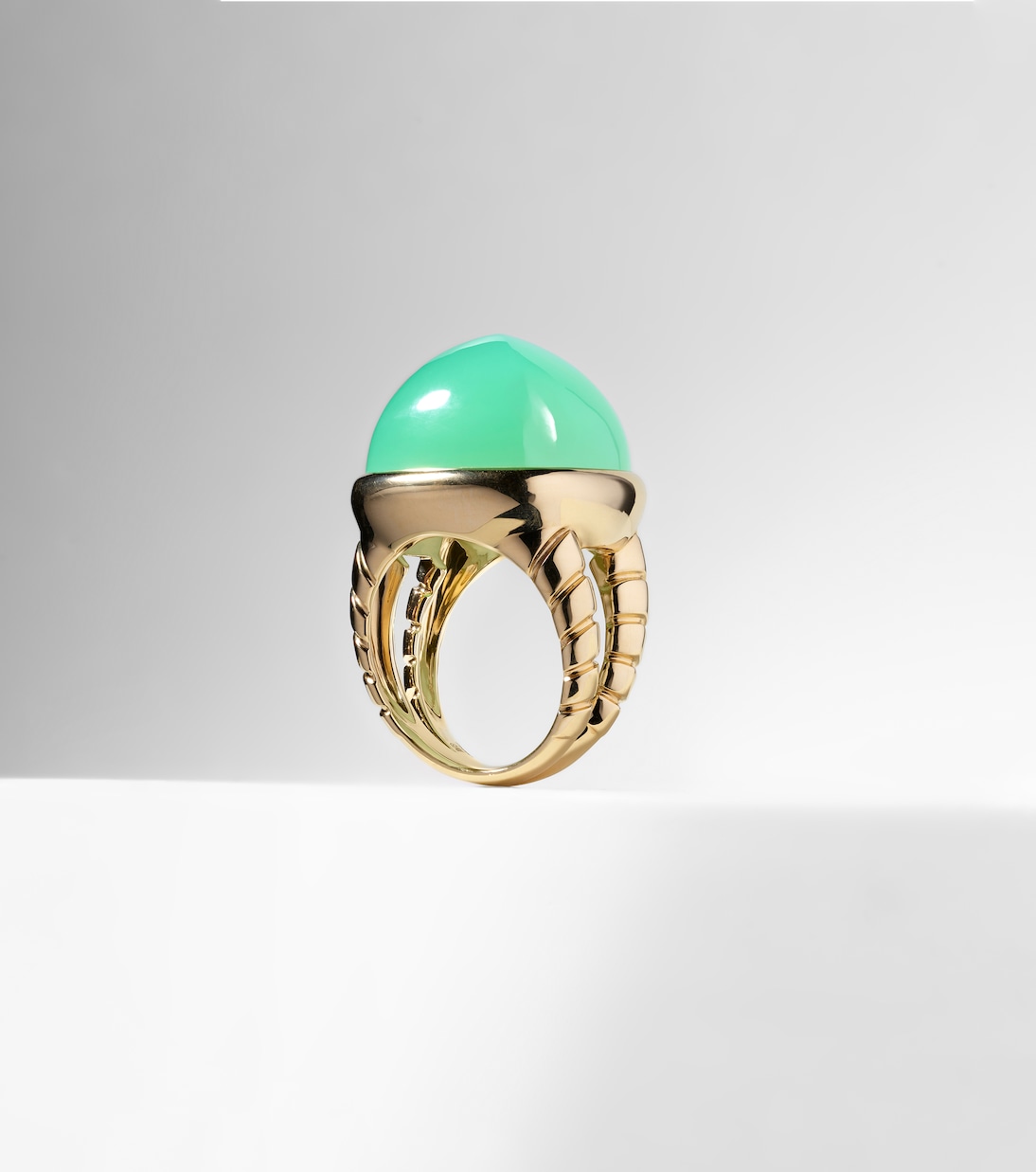 Tigella 18kt gold ring with chrysoprase | Marina B