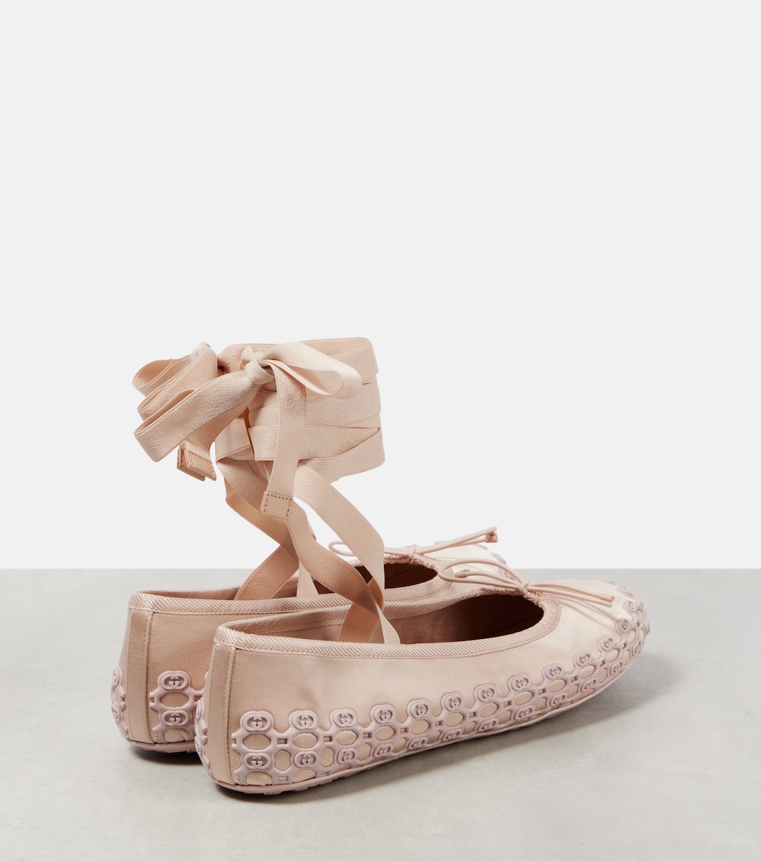 Scarpe ballerine GUCCI Cub3d in raso per uno stile giovane e trendy