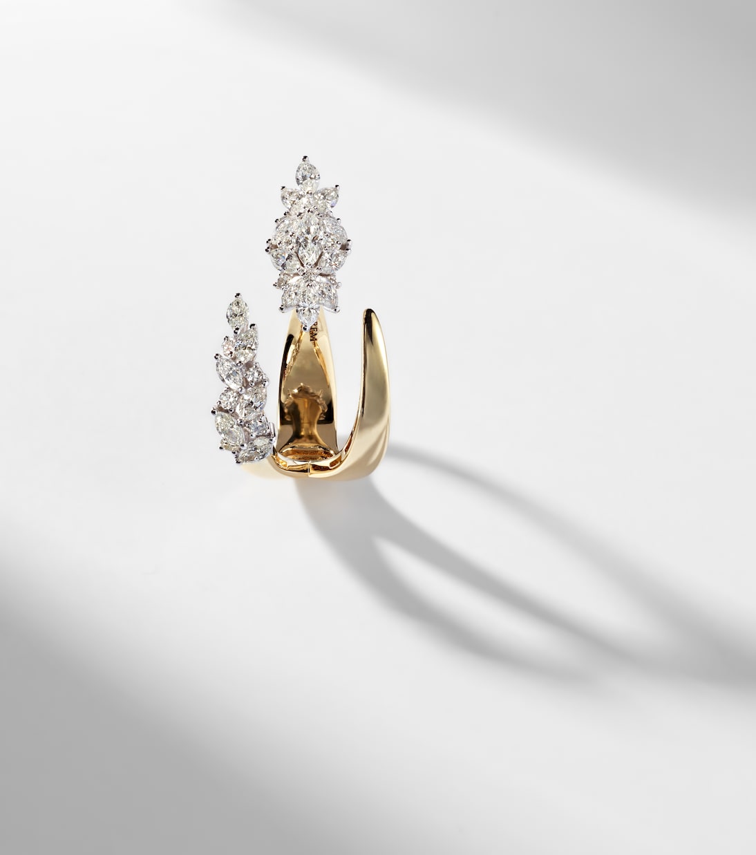 Golden Strada 18kt gold ring with diamonds | Yeprem