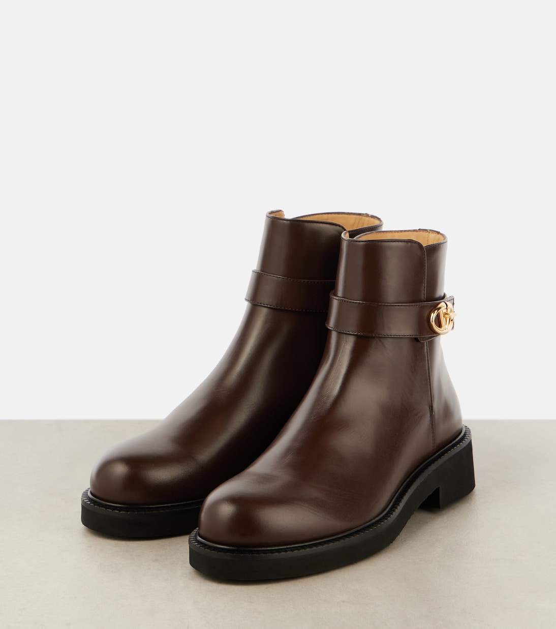 VLogo Locker 40 leather ankle boots | Valentino Garavani