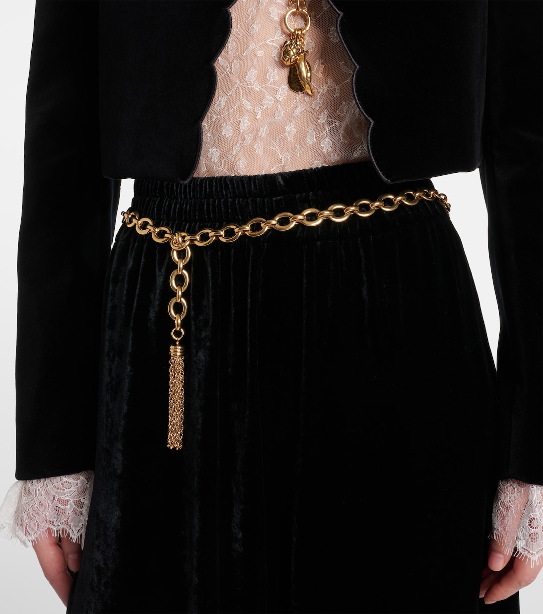 Cintura con Pompon Chloé: Stile Giovane e Trendy