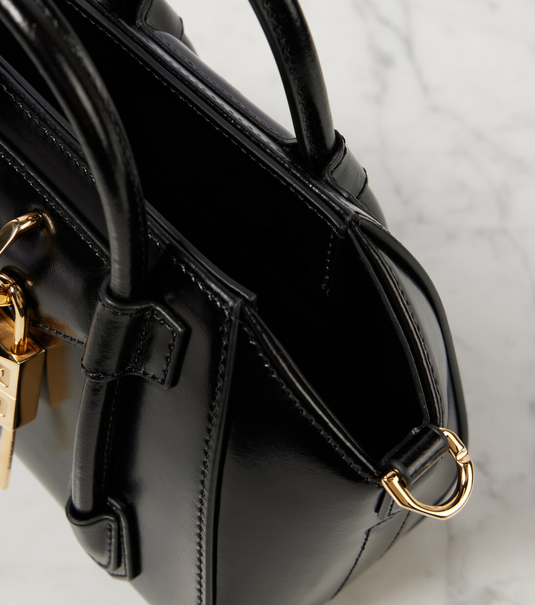 Sac Antigona Lock Toy en cuir | Givenchy
