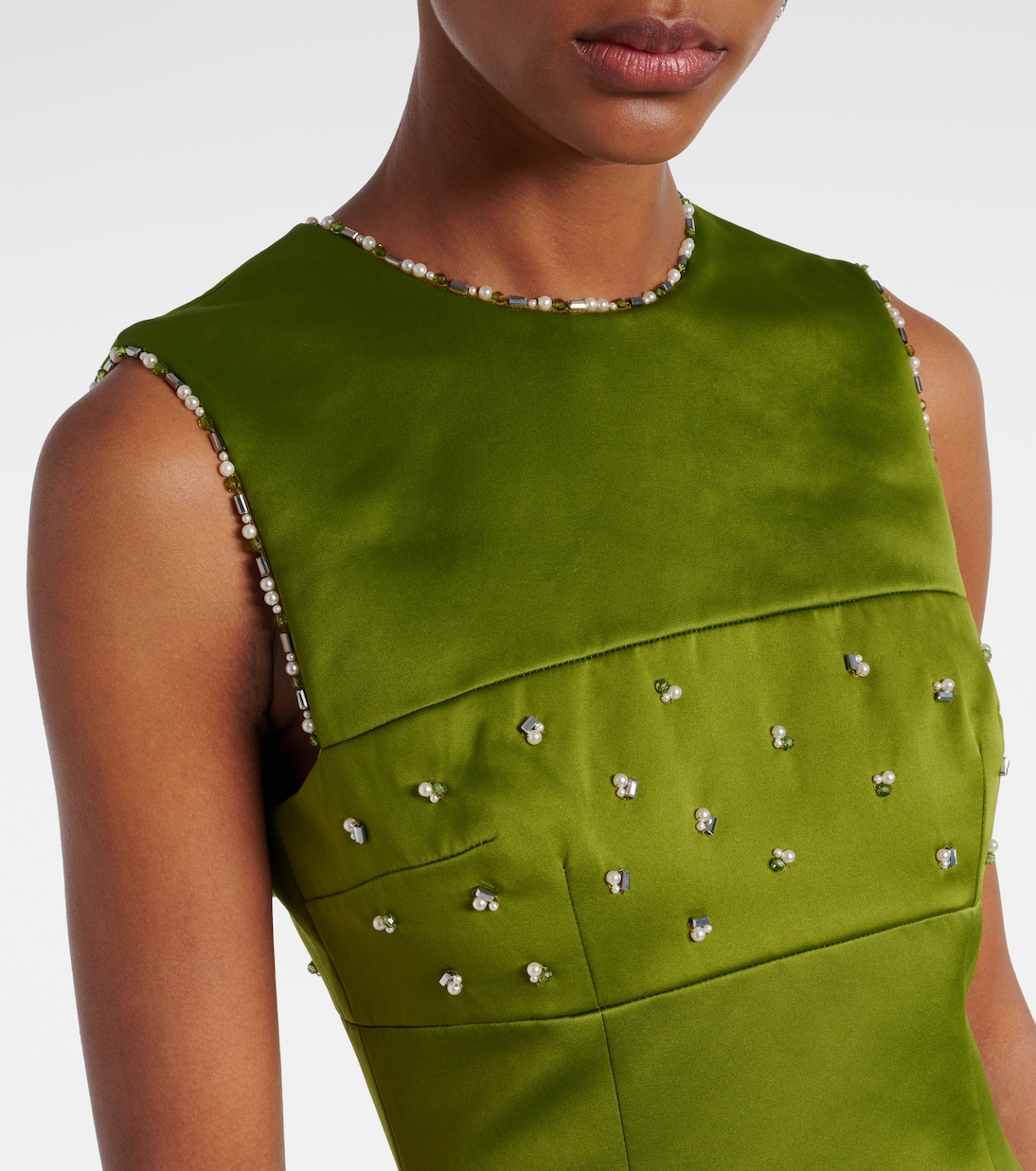 Verzierte Robe Amadine aus Satin | Emilia Wickstead