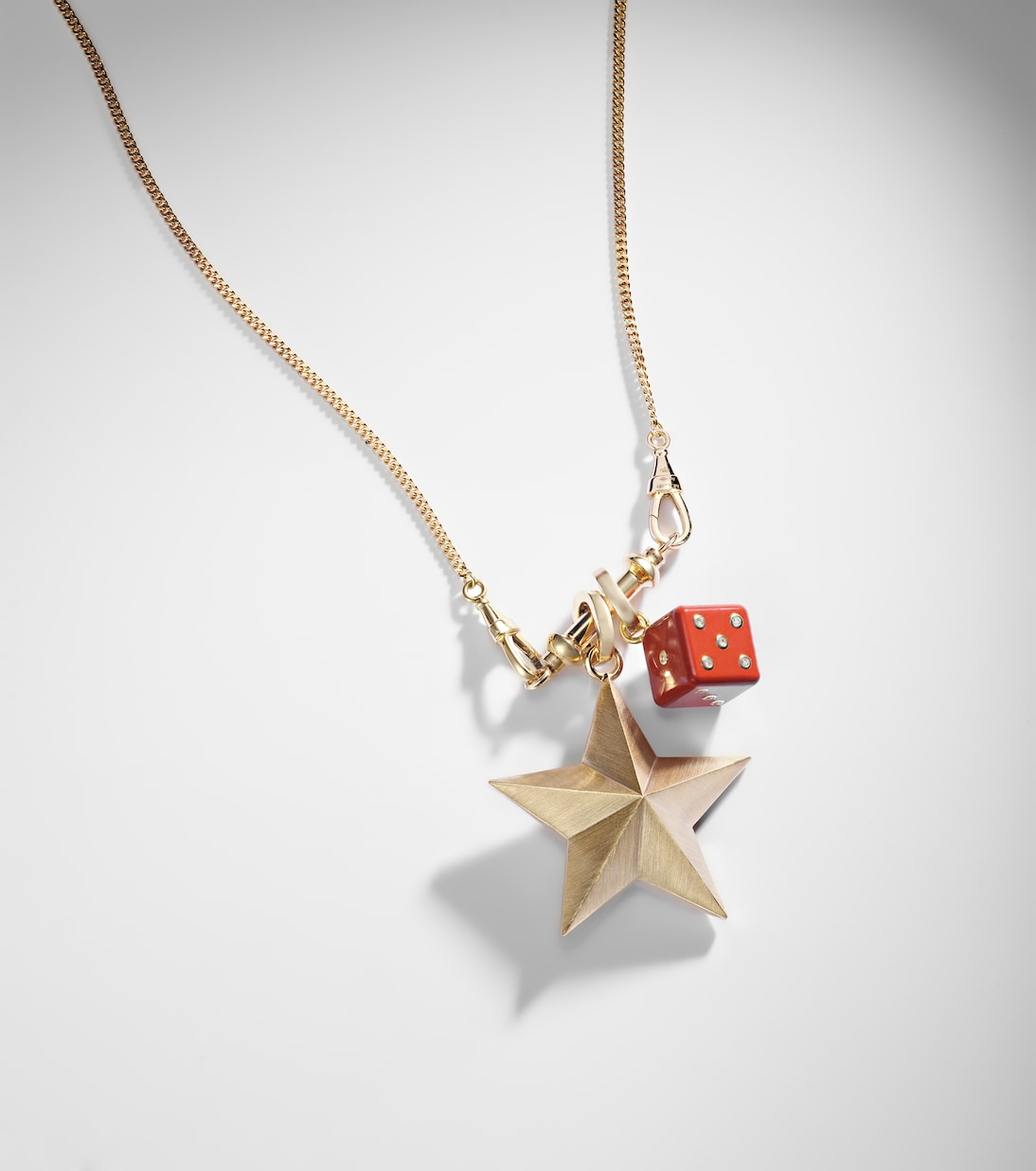 Connector 18kt gold charm necklace with jasper and diamonds | Marie Lichtenberg