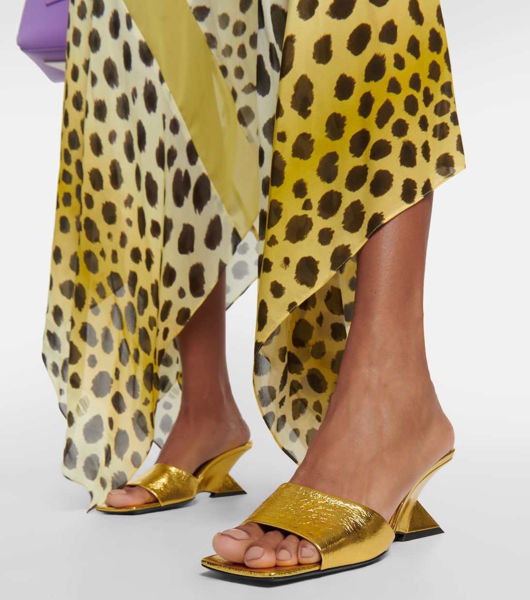 Mules Cheope de piel laminada | The Attico