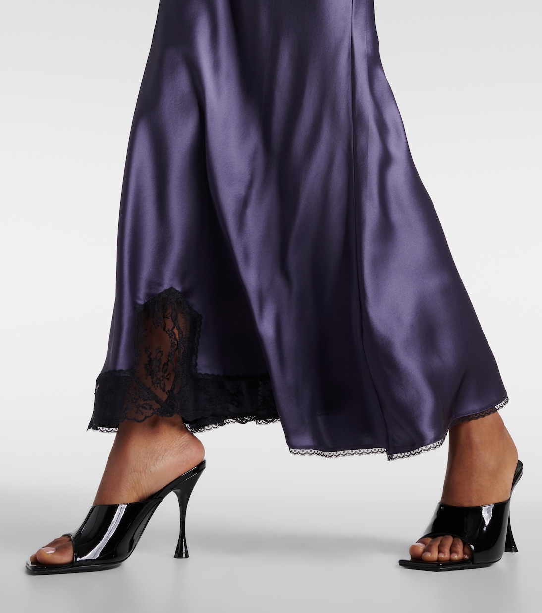 Robe longue Aries en satin de soie et dentelle | SIR