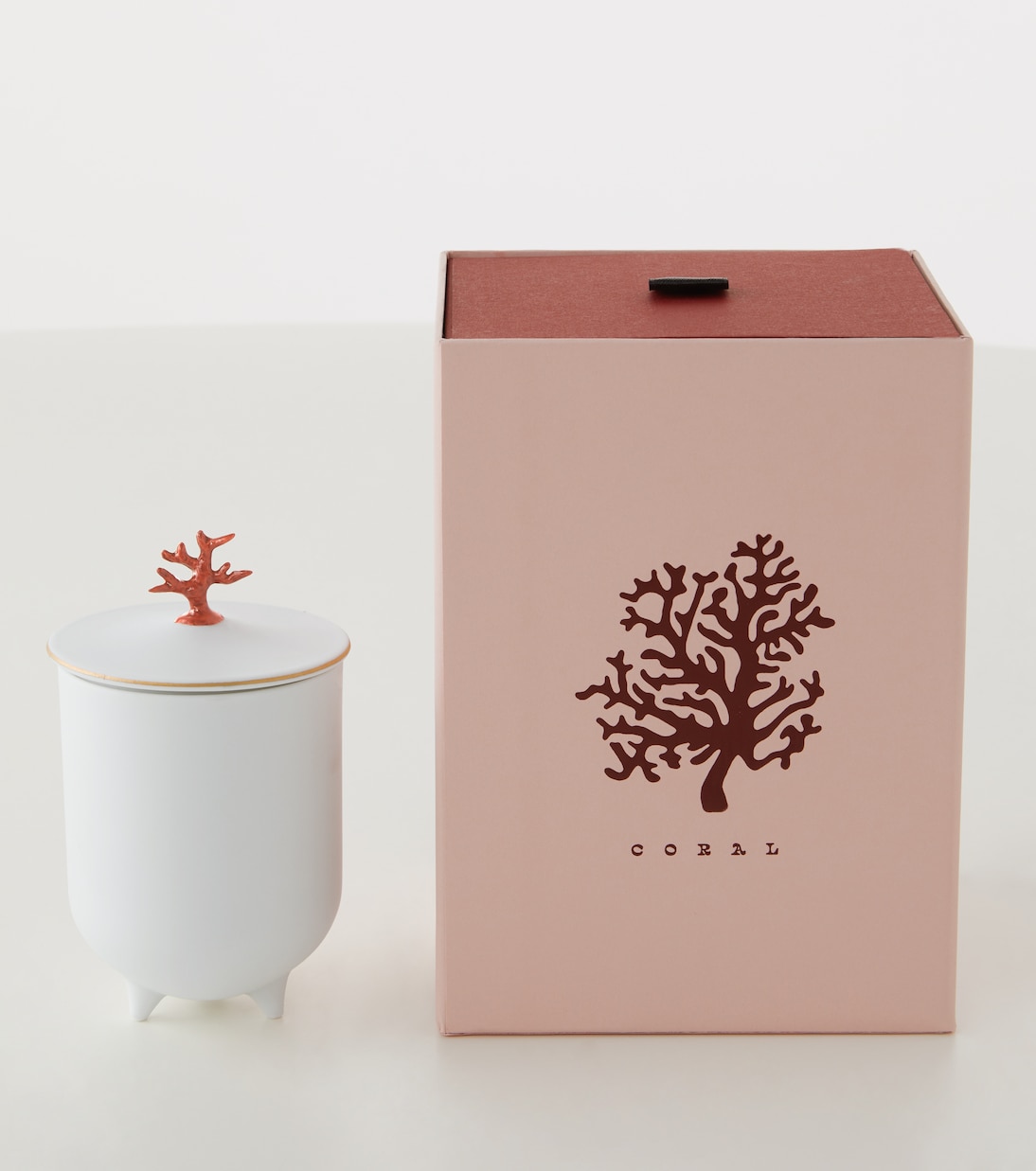 Footed Coral candle | L'Objet