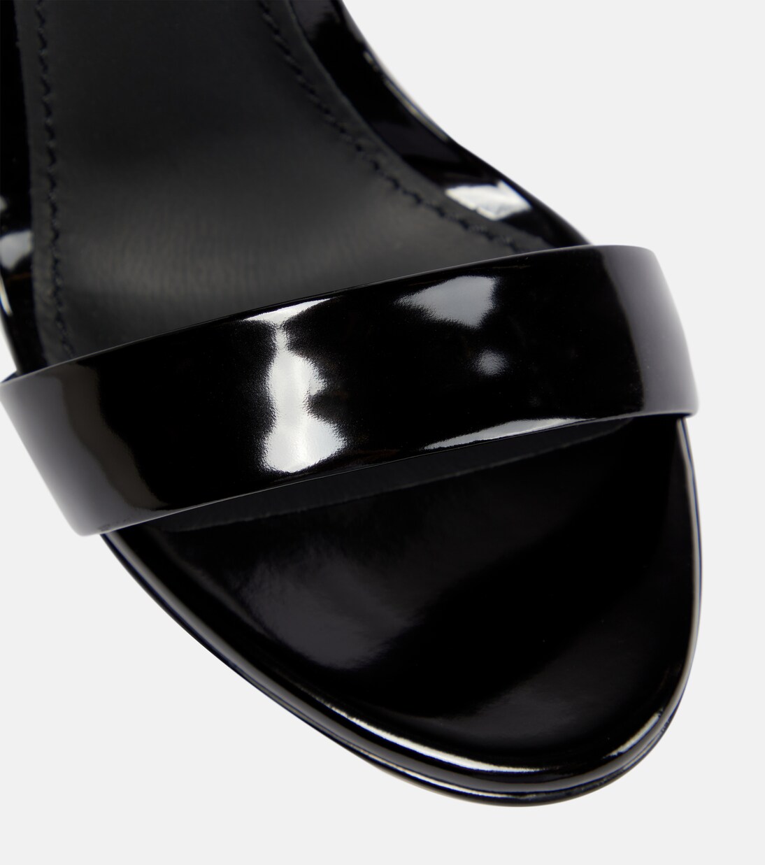 サンダル・ミュール Dolce & Gabbana Keira Patent Leather Sandals Patent leather platform sandals in Black for Women
