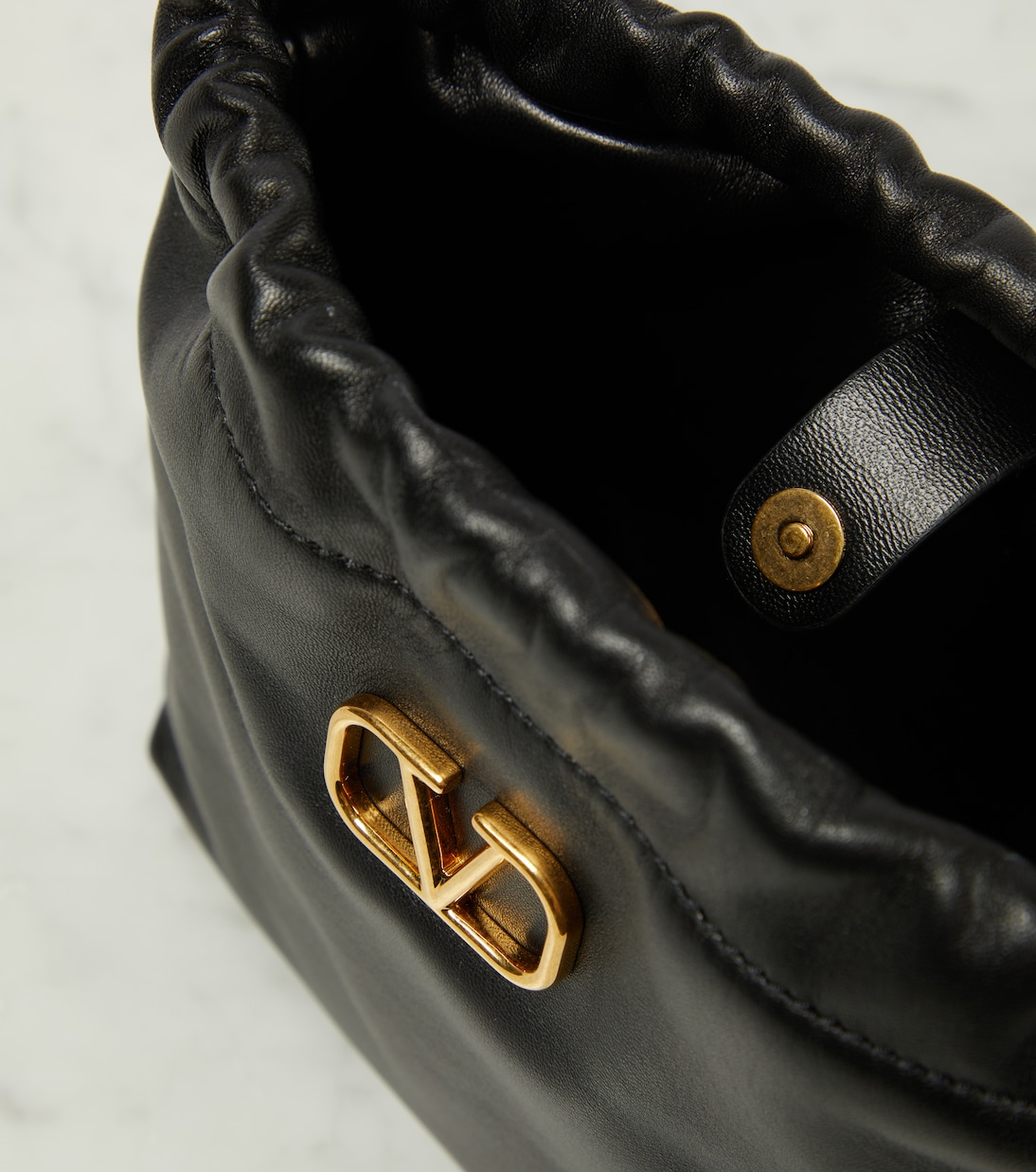 VLogo Signature Mini leather pouch | Valentino Garavani