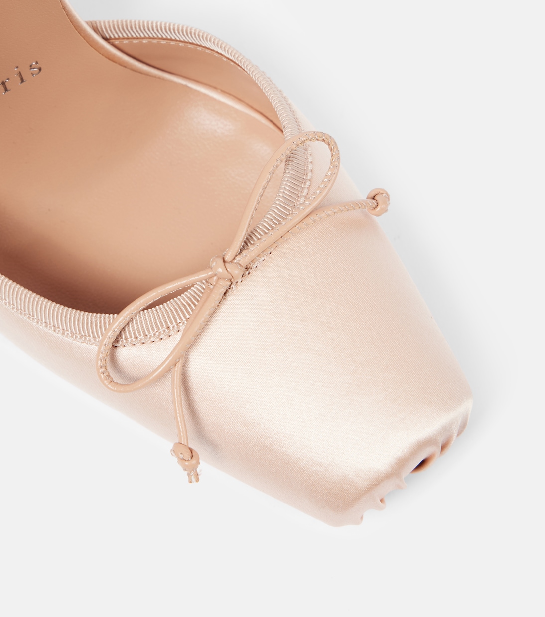 Pumps Cassia 100 in crêpe di raso | Christian Louboutin