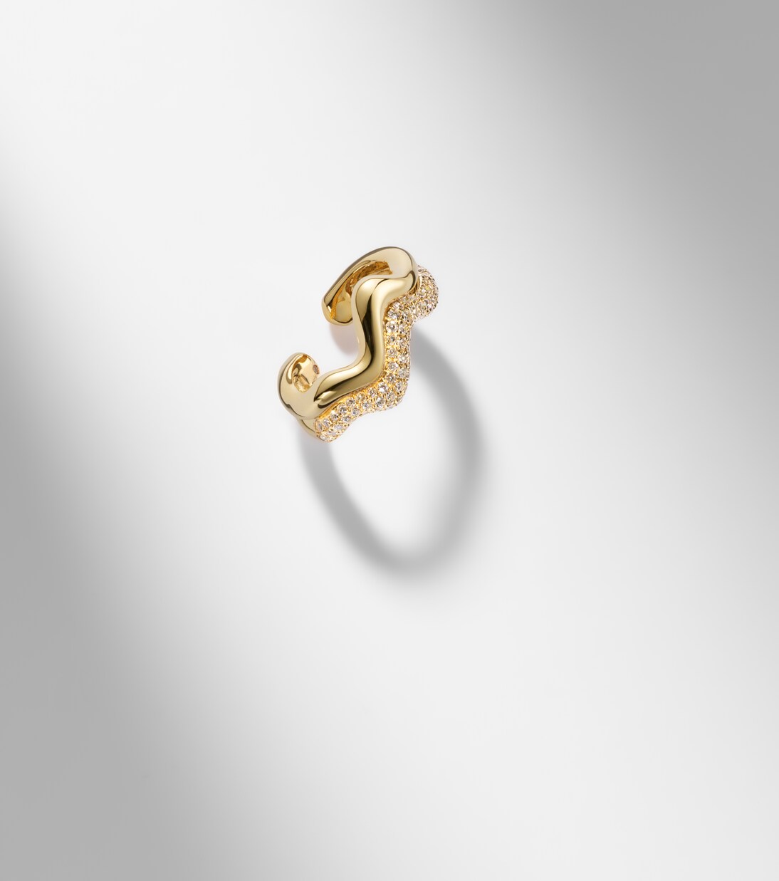 18kt gold (750/1000) ear cuff with diamonds | Shay Jewelry