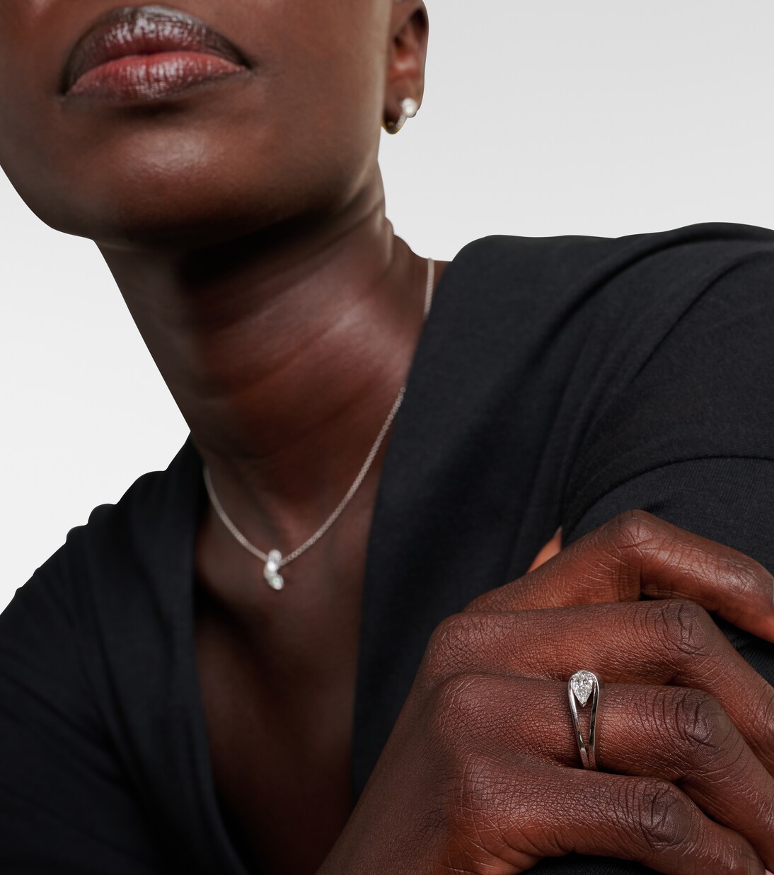 Anello Serti Inversé in oro bianco 18kt con diamante | Repossi