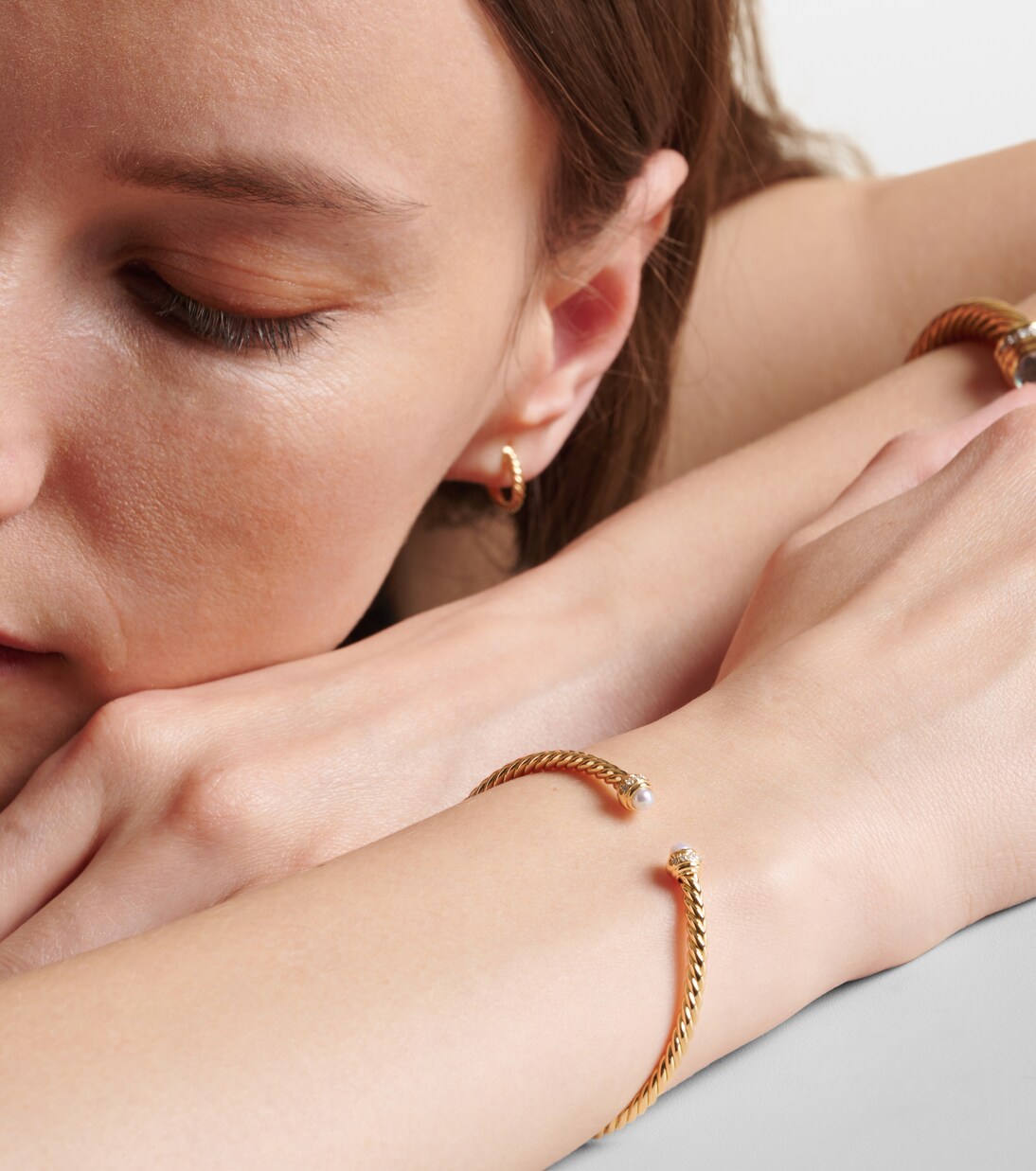 Bracciale Cablespira® Flex in oro 18kt con perle d'acqua dolce e diamanti | David Yurman