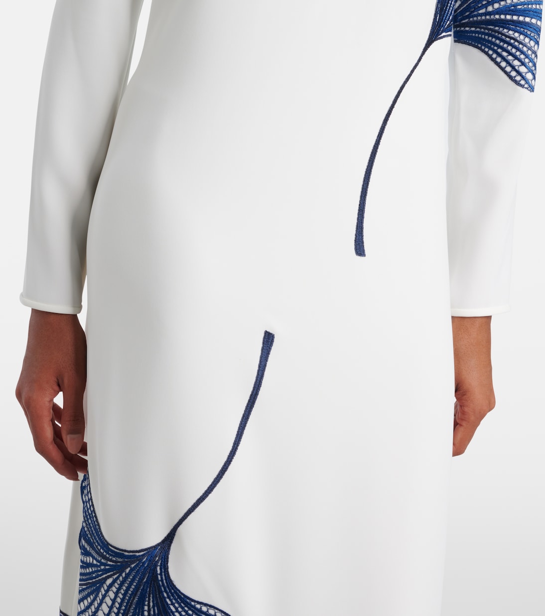 Bestickte Robe Austie aus Crêpe | Costarellos