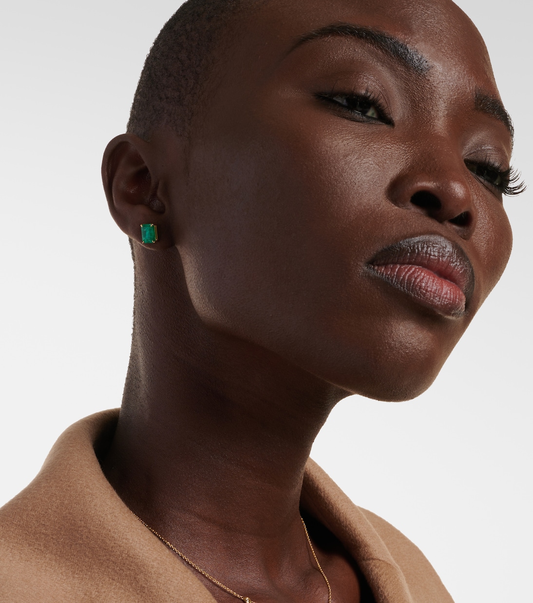 Boucles d’oreilles Colombian en or jaune 18 ct et émeraudes | Shay Jewelry