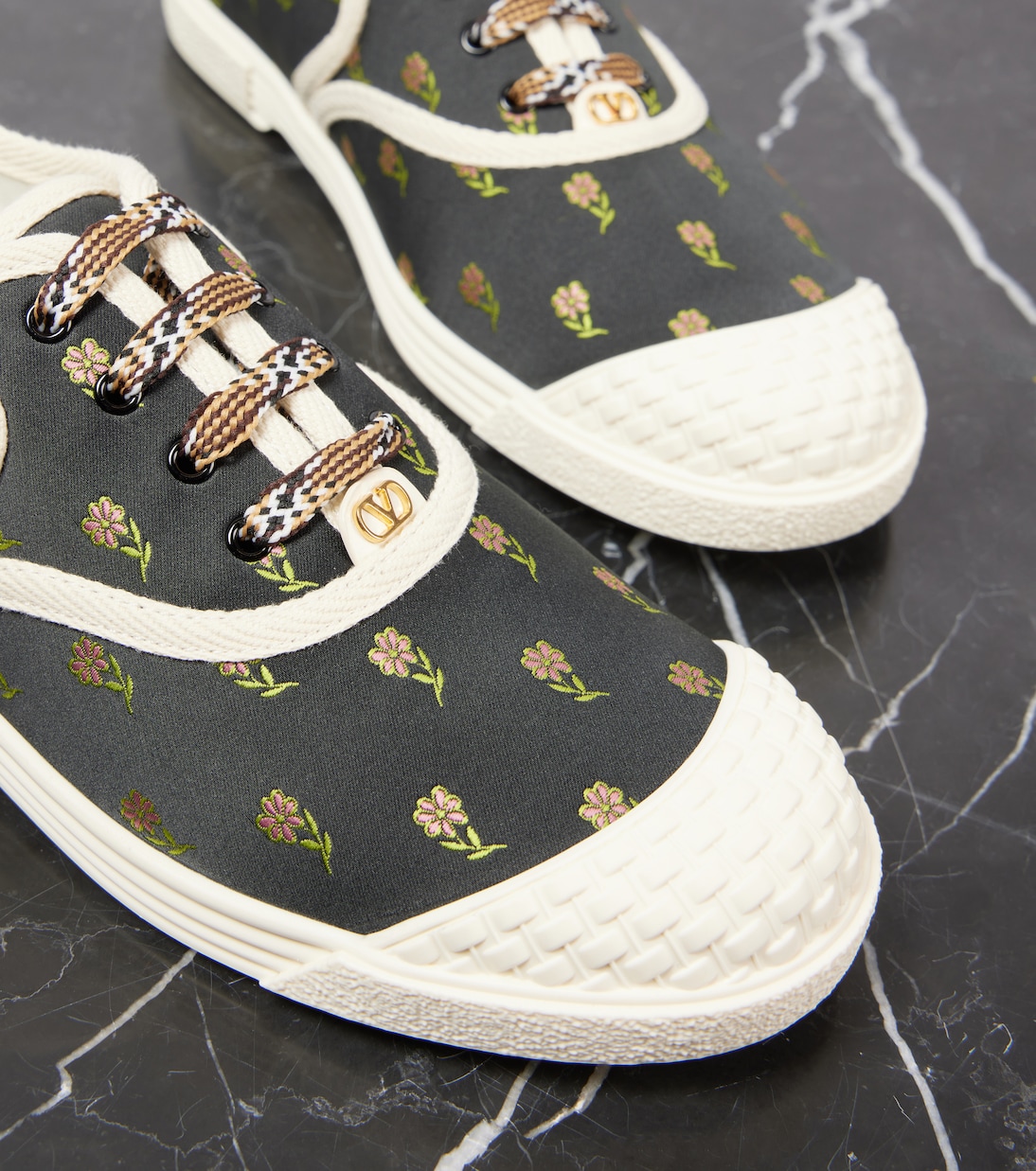 Bay By Bay embroidered sneakers | Valentino Garavani