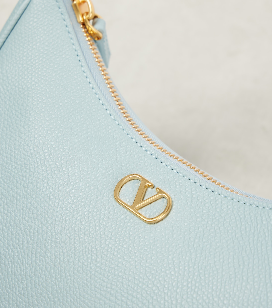 Schultertasche VLogo Signature Mini aus Leder | Valentino Garavani