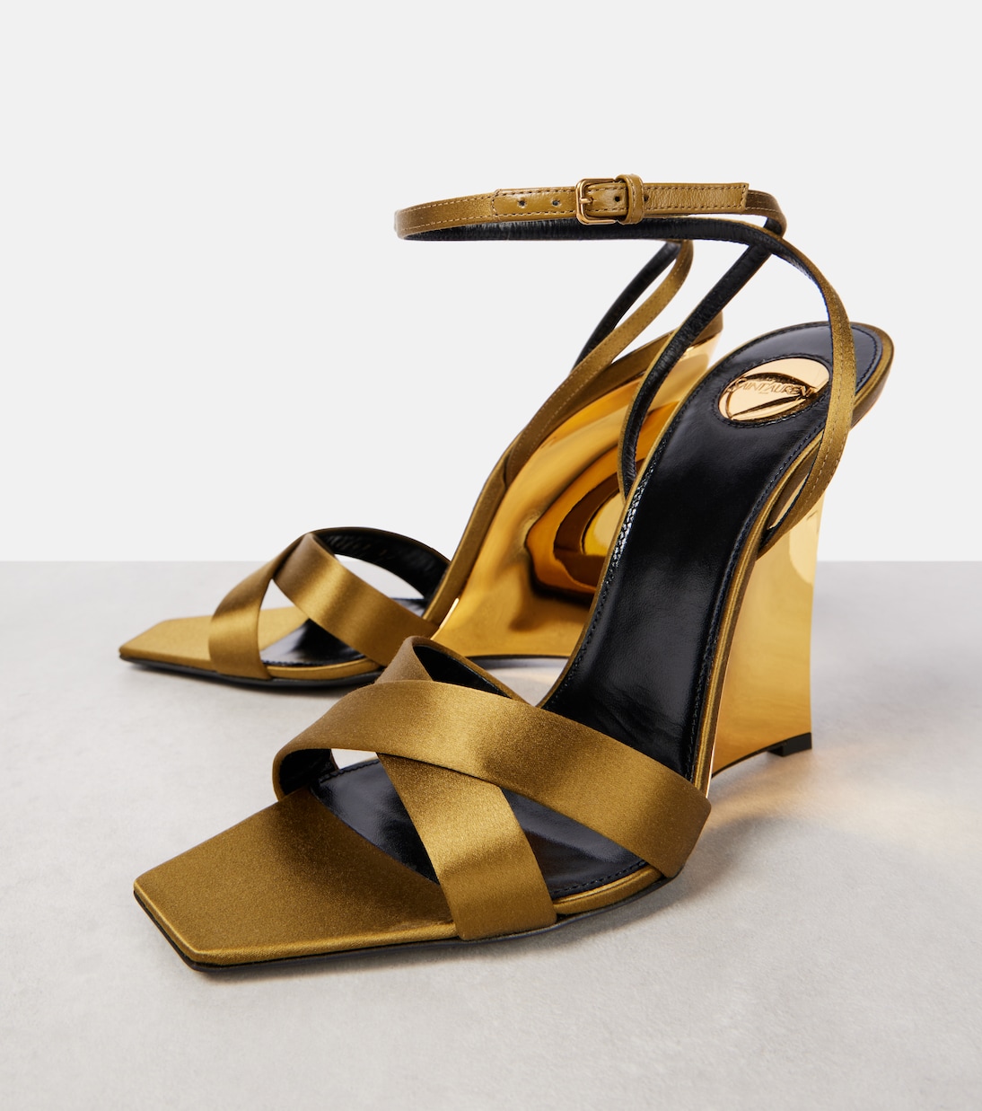 Sandales compensées Lucienne en satin | Saint Laurent