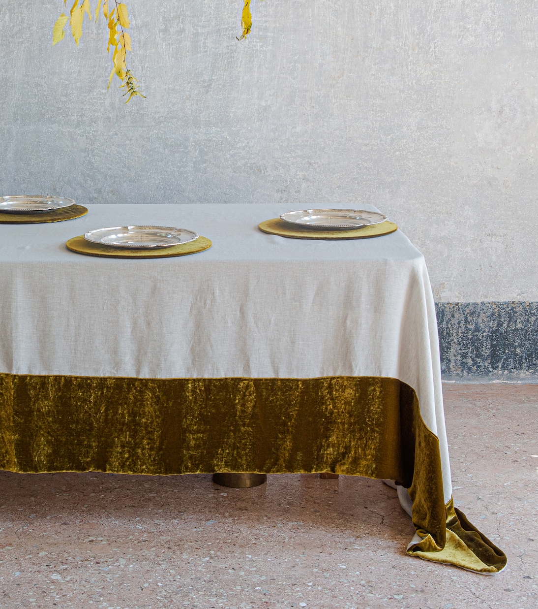 Linen and velvet tablecloth | Once Milano