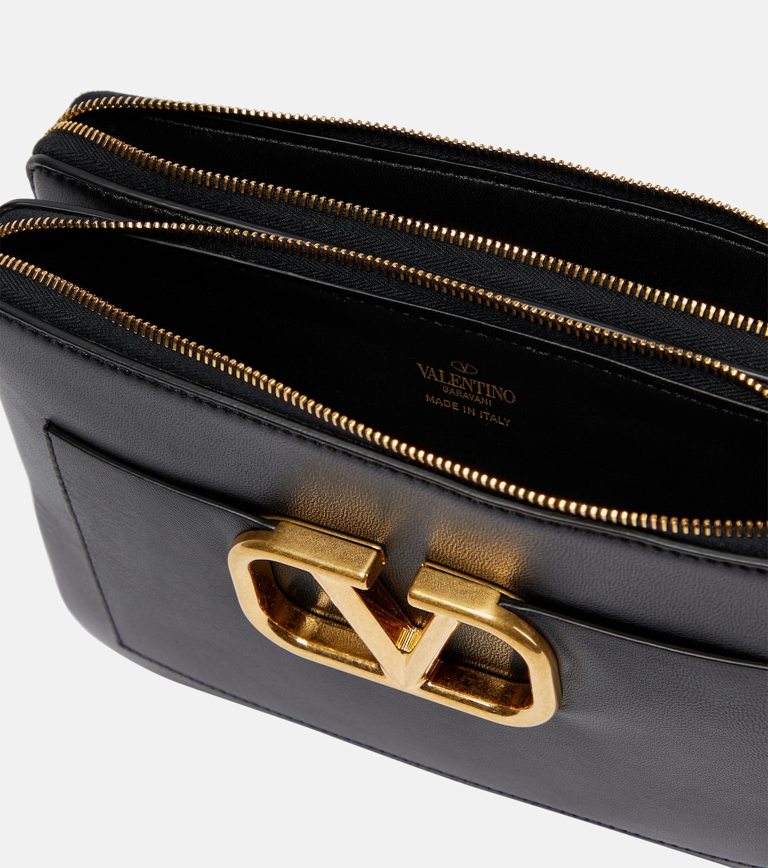 VLogo Signature leather pouch | Valentino Garavani