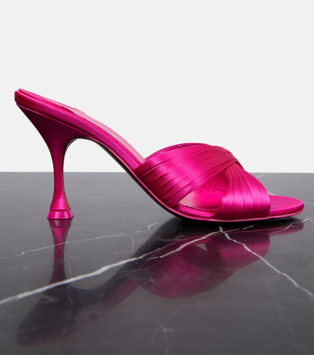 Mules Nicol Is Back 85 in raso | Christian Louboutin
