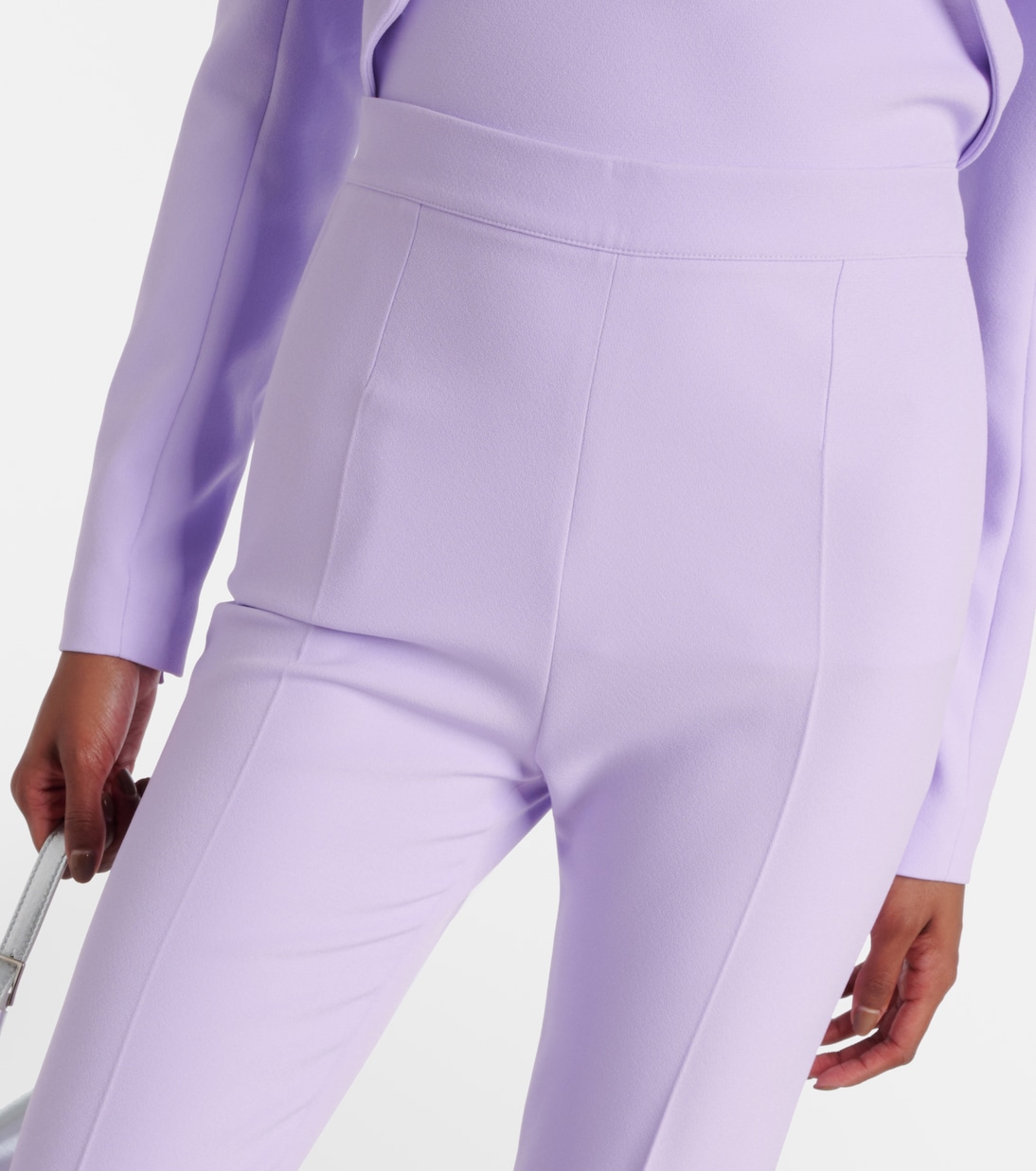 Pantalones flared Alexa de crepé | Safiyaa