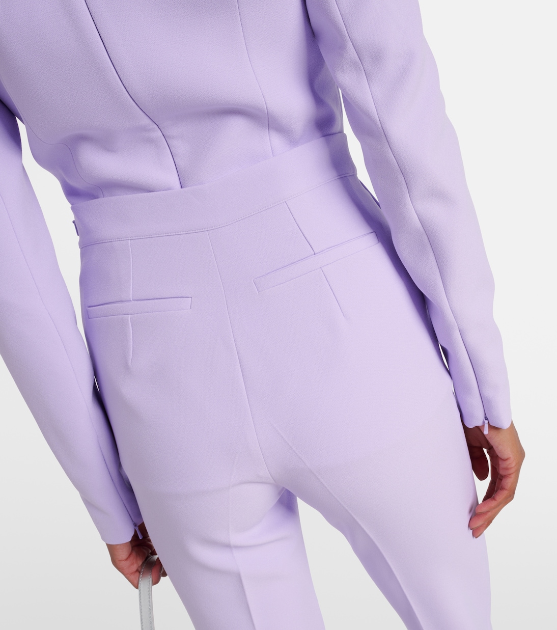 Pantalones flared Alexa de crepé | Safiyaa