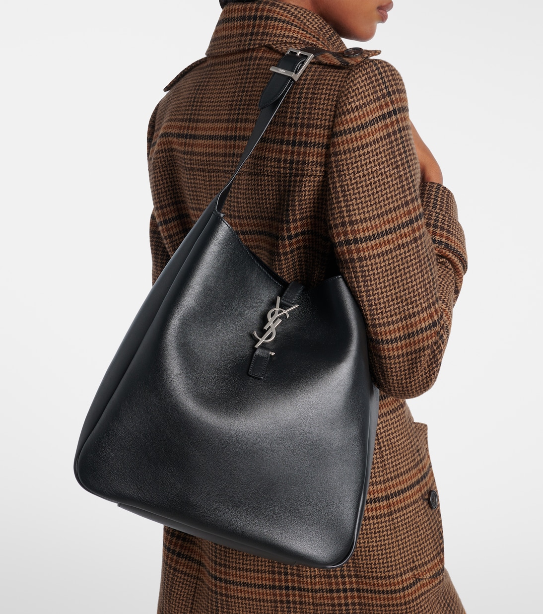 Le 5 à 7 Supple Large leather shoulder bag | Saint Laurent