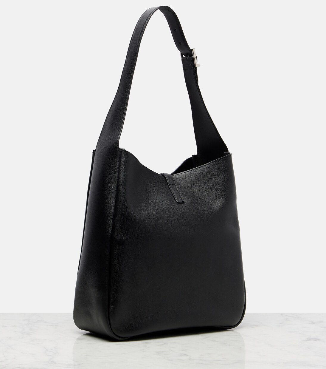 Le 5 à 7 Supple Large leather shoulder bag | Saint Laurent