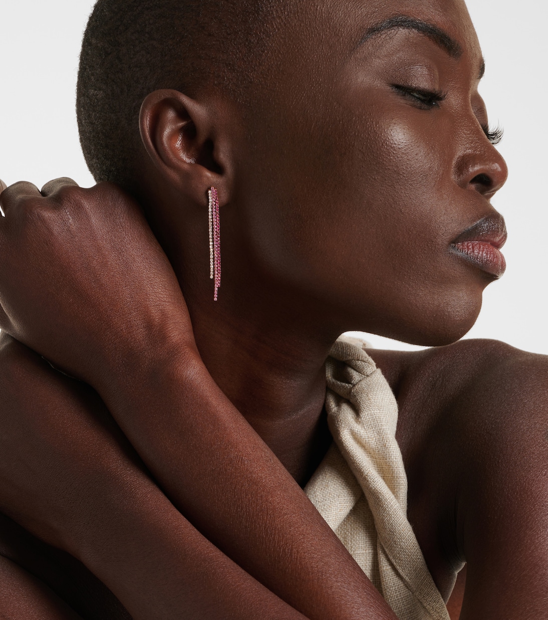 Boucles d’oreilles Triple Thread en or rose 18 ct, rubis, saphirs roses et diamants | Shay Jewelry