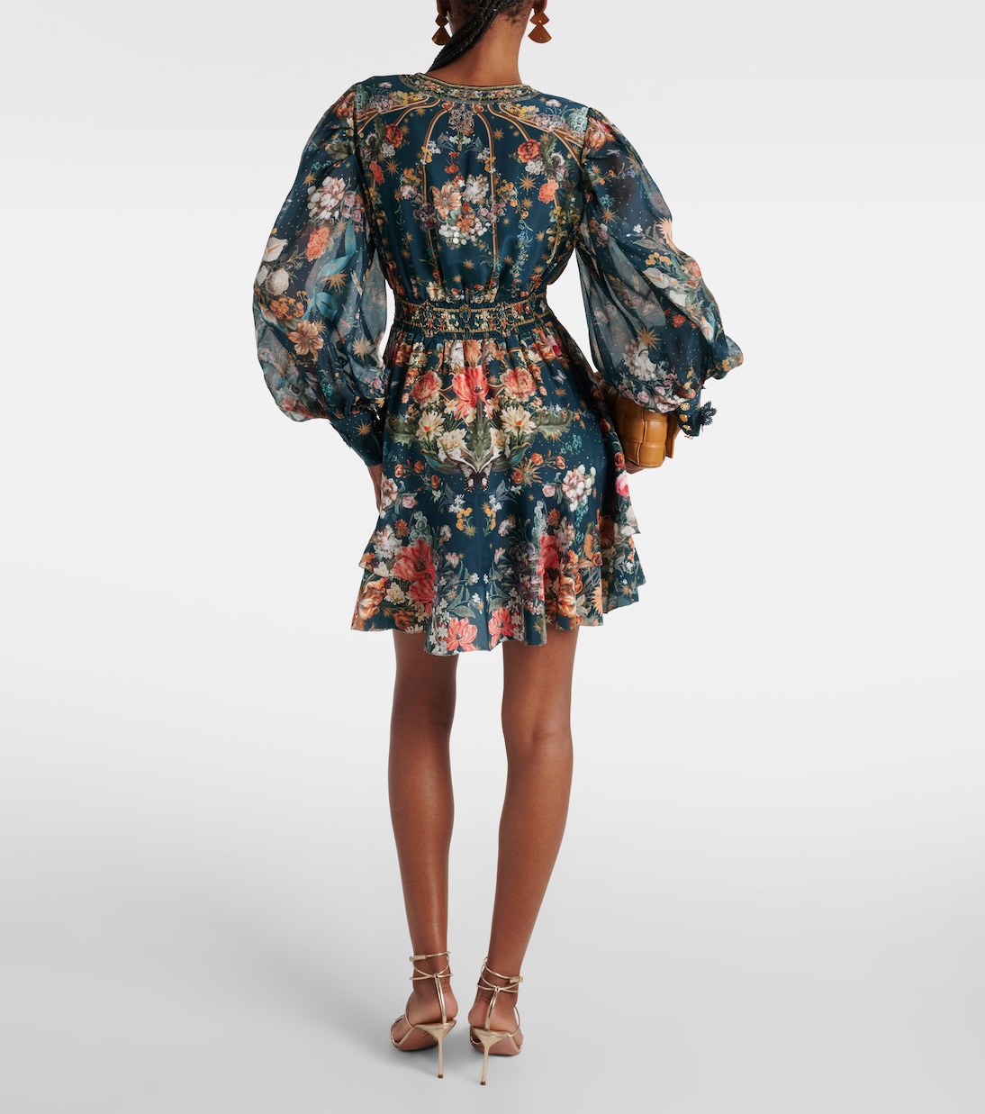 Robe en soie à fleurs et ornements | Camilla