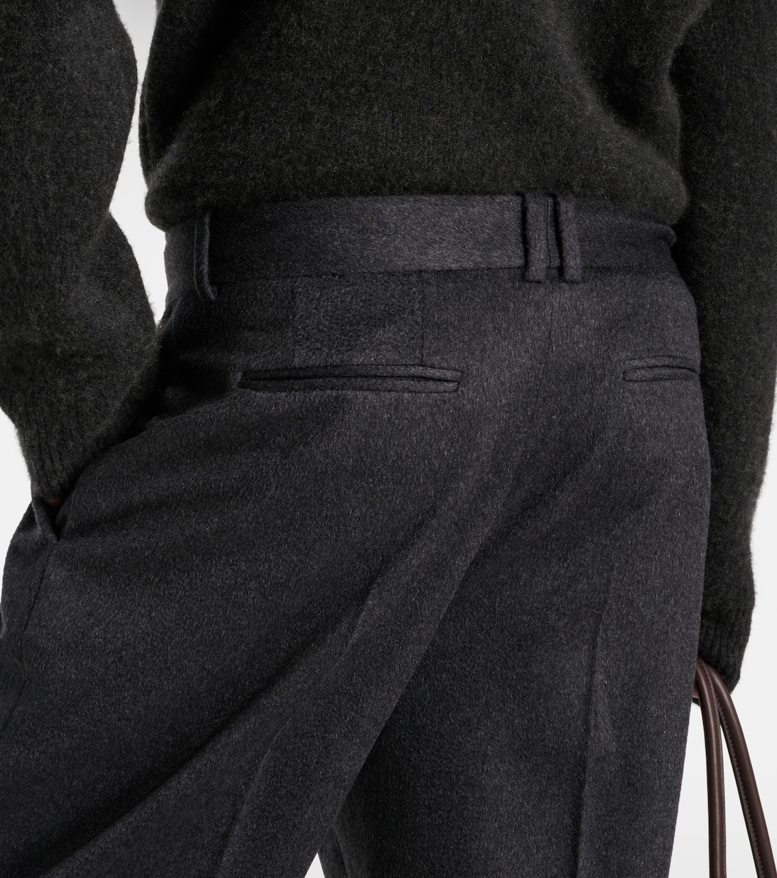 Pantaloni regular Richelle in cashmere  | The Row
