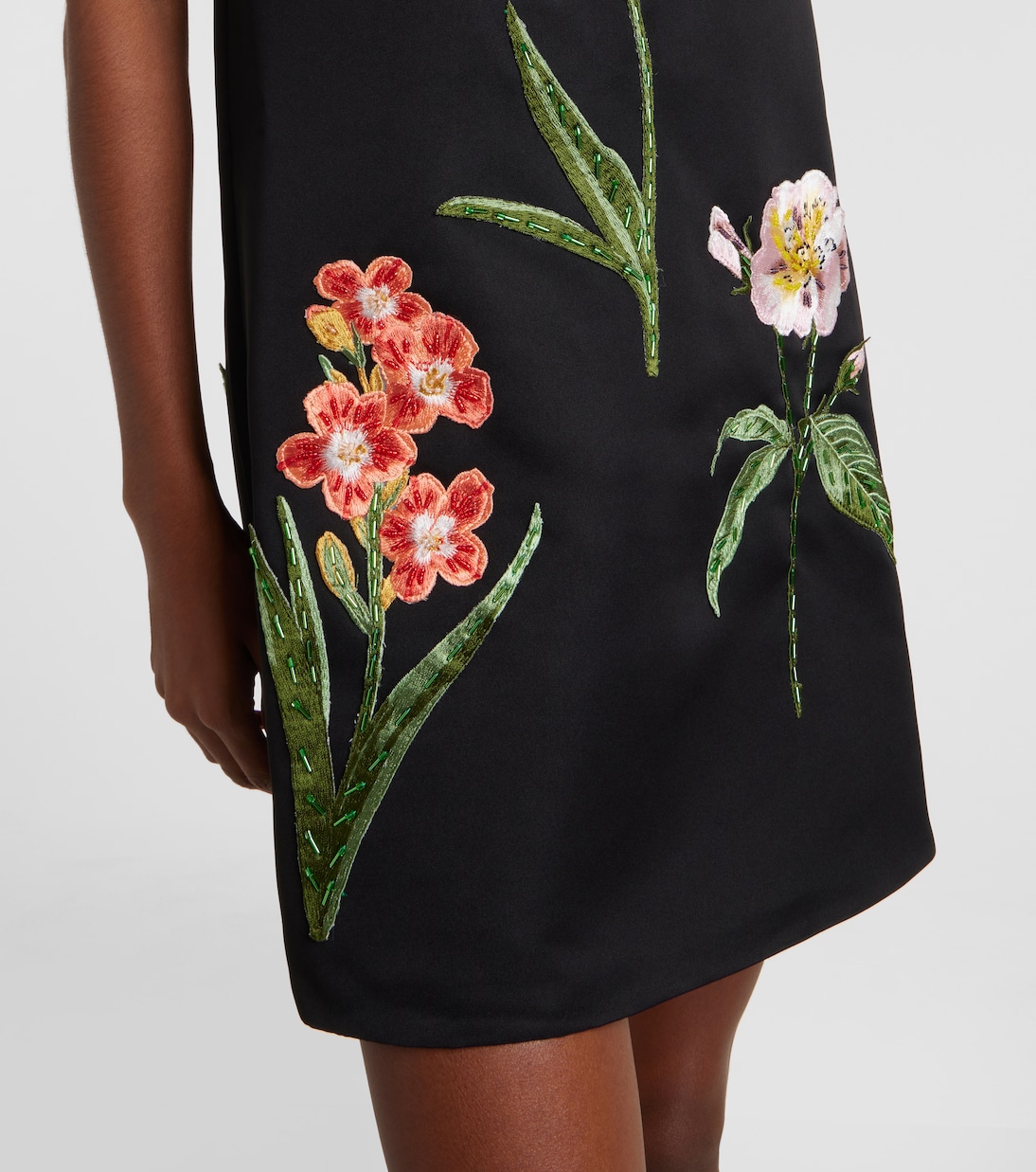 Vestido corto Leia con aplique floral | Leo Lin
