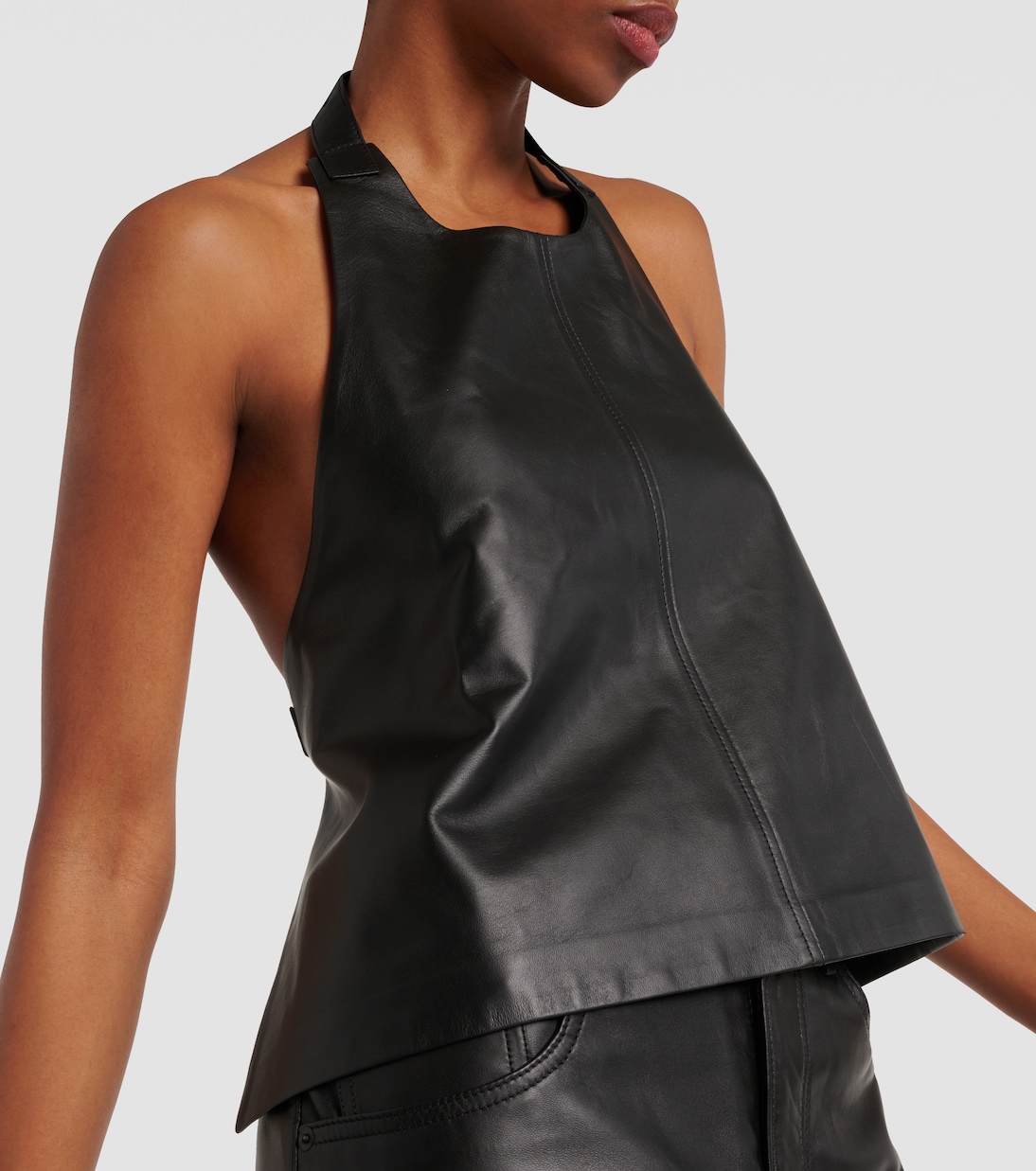 Top de piel con cuello halter | Wardrobe.NYC