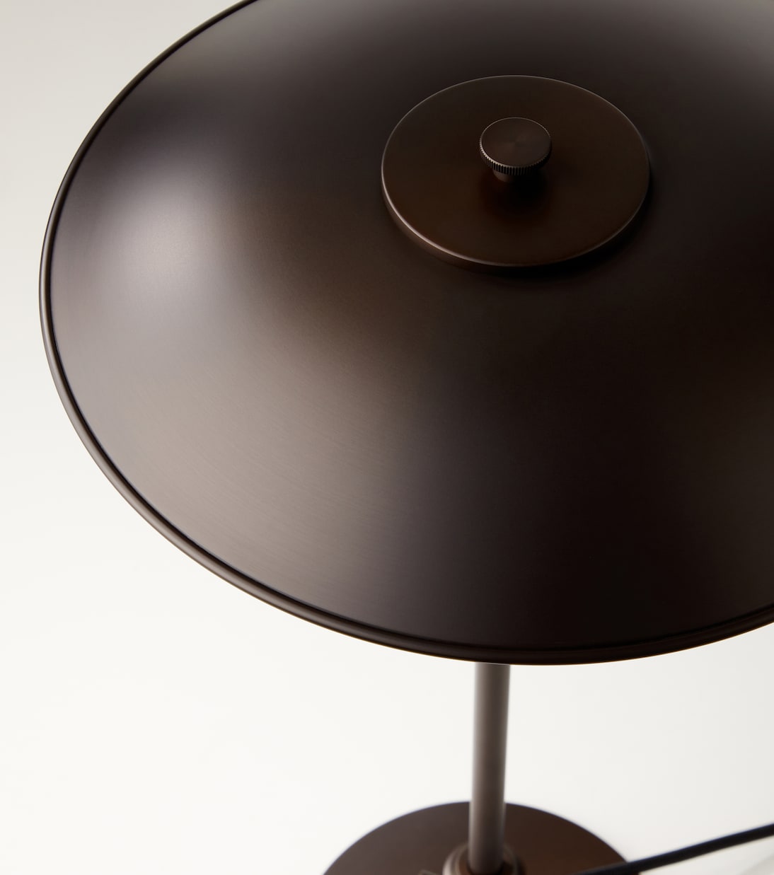 Lámpara de mesa PH 3/2 por Poul Henningsen (enchufe EU) | Louis Poulsen