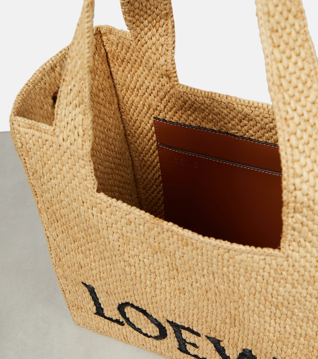 Paula's Ibiza Medium logo raffia tote bag | Loewe